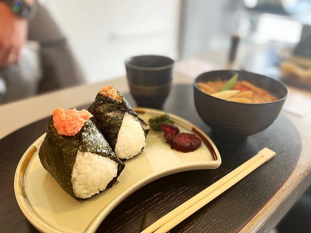 gion_omusubi_sankaku
